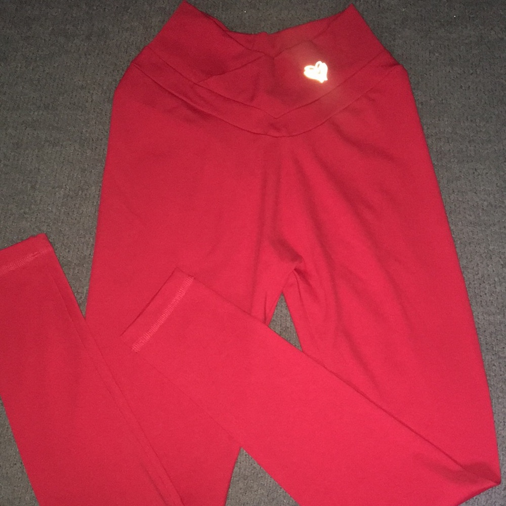 CLS sportswear NC Shape Seamless front Cross-waist Leggings, shade Diva.